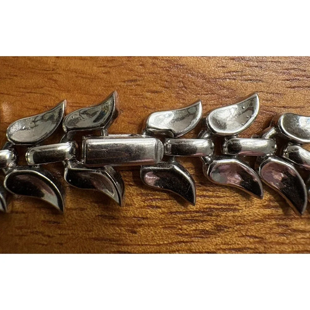 Vintage Trifari Pat Pend Silver Tone Leaf Link Necklace Mid Century Signed